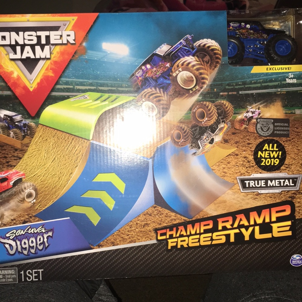 Monster Jam champ ramp freestyle
